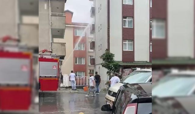 EREĞLİ'DE EV YANGINI PANİK YARATTI