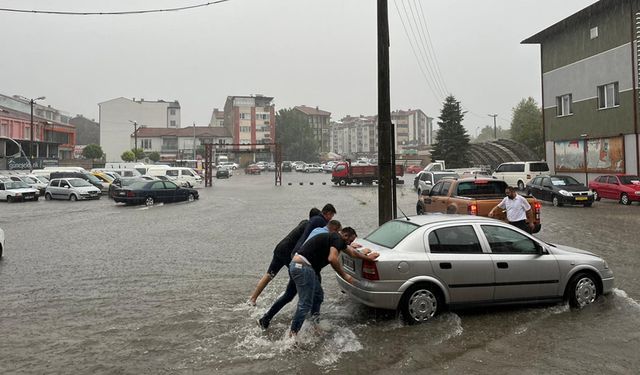 YAĞMUR ÇAYCUMA'DA HAYATI FELÇ ETTİ