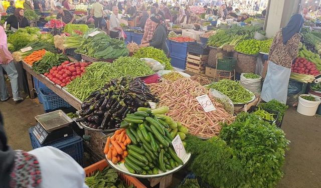 ZONGULDAK'TA HALK PAZARINA YOĞUN İLGİ