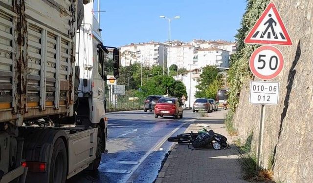 ZONGULDAK'TA TIR MOTOSİKLETE ÇARPTI 1 ÖLÜ 1 YARALI