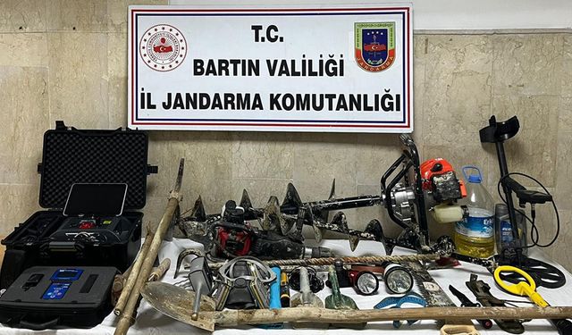 BARTIN'DA DEFİNE AVCILARINA SUÇ ÜSTÜ