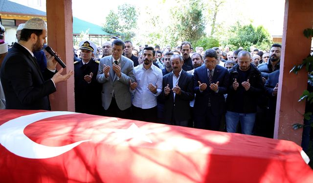 HAYATINI KAYBEDEN MADENCİ SON YOLCULUĞUNA UĞURLANDI