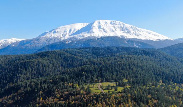 BEYEZ ÖRTÜ İLE KAPLANAN ILGAZ DAĞI MEST ETTİ