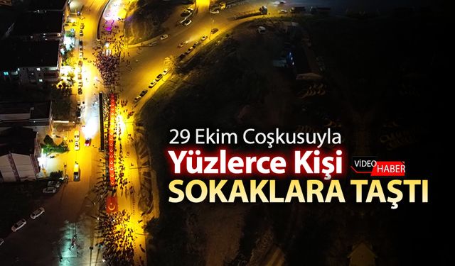 29 EKİM COŞKUSU SOKAKLARA TAŞTI