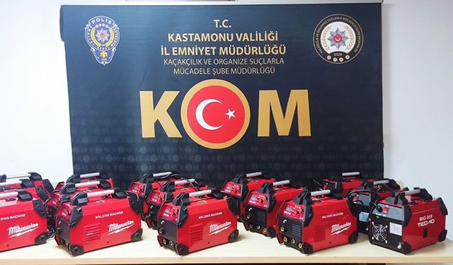 KASTAMONU'DA ÇEŞİTLİ MİKTARDA KAÇAK MALZEME ELE GEÇİRİLDİ