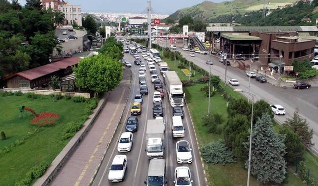 KARABÜK'TE TRAFİĞE KAYITLI 78 BİN ARAÇ VAR