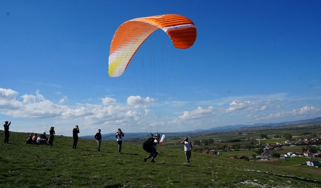 YAMAÇ PARAŞÜTÜ TUTKUNLARININ YENİ ADRESİ KASTAMONU