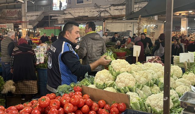 ZABITALAR HALK PAZARINDA FİYAT DENETİMİNDE