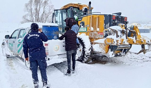 BOLU YAYLALARINDA MAHSUR KALAN 7 KİŞİ KURTARILDI