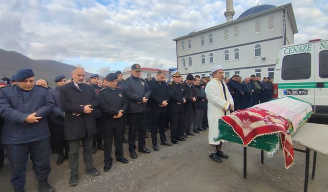 BARTIN'DA KIBRIS GAZİSİNİN ACI GÜNÜ