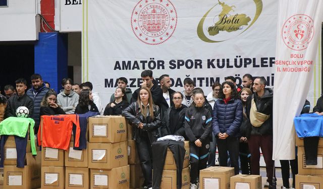 BOLU'DA AMATÖR SPOR KULÜPLERİNE MALZEME DAĞITILDI