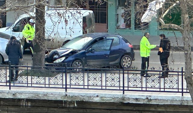 BUZLANAN YOLLAR KAZALARA NEDEN OLDU