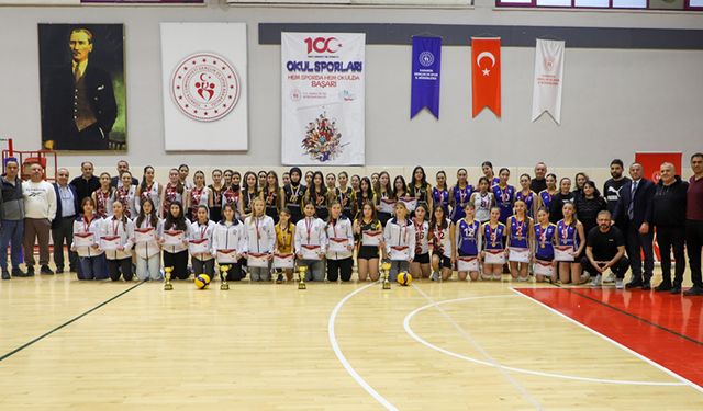 OKUL SPORLARI GENÇ KIZLAR VOLEYBOL MÜSABAKALARI TAMAMLANDI