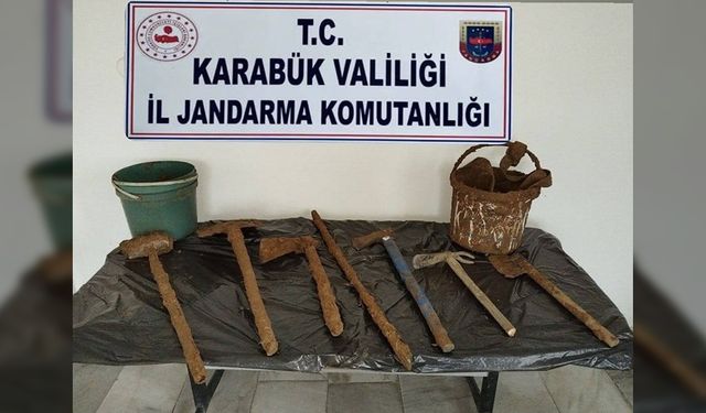 İZİNSİZ KAZI YAPAN 3 KİŞİ SUÇ ÜSTÜ YAKALANDI