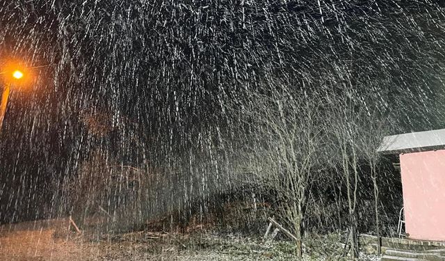 KASTAMONU'DA KAR YAĞIŞI ETKİLİ OLDU