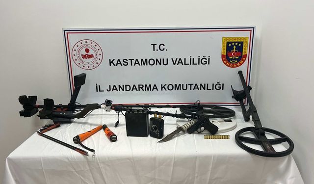 KASTAMONU'DA 4 KAÇAK DEFİNE AVCISI YAKALANDI