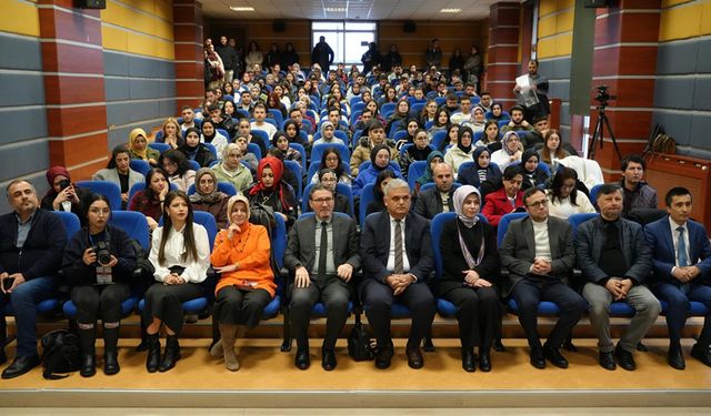 KBÜ'DE 'DİVAN-U LUGATİ'T TÜRK VE BULUNUŞ HİKAYELERİ' KONFERANSI