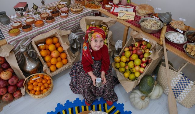 MİNİKLER YERLİ MALI HAFTASINDA TEZGAHIN BAŞINA GEÇTİ