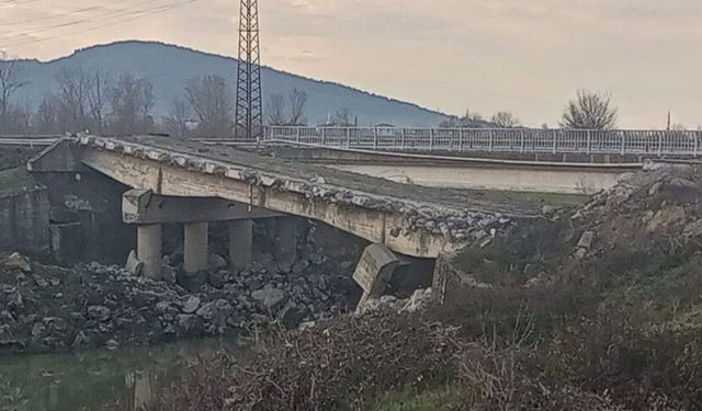 SELDE ÇÖKEN KÖPRÜDE ÇALIŞMALAR BAŞLATILDI