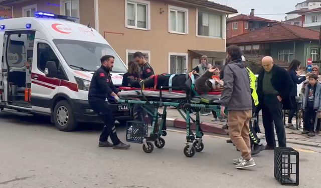 BARTIN'DA MOTOSİKLET KADINA ÇARPTI