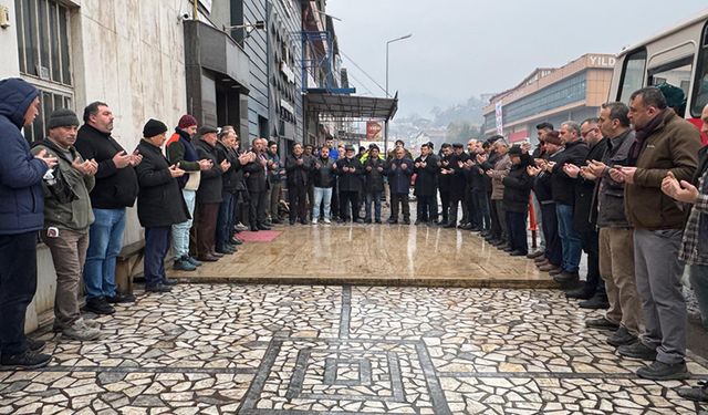 BAŞKAN ÇETİNKAYA ESNAF DUASINA KATILDI