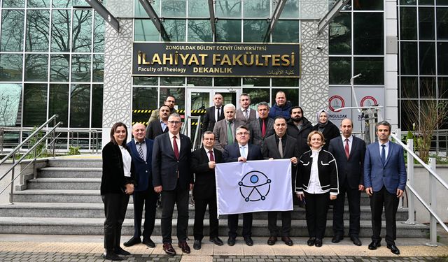 İLAHİYAT FAKÜLTESİNE ERİŞEBİLİRLİK BELGESİ VERİLDİ