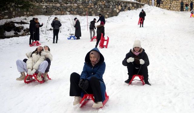 ILGAZ DAĞI'NDA YARIYIL COŞKUSU