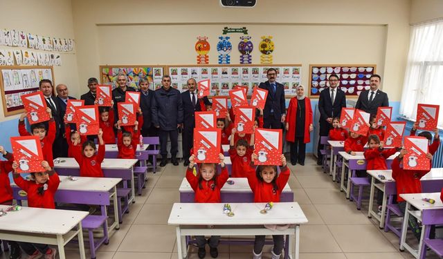 KASTAMONU'DA ÖĞRENCİLERİN KARNE SEVİNCİ