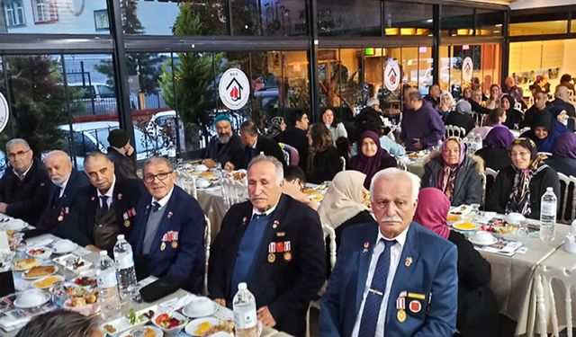 DEVREK'TE ŞEHİT YAKINLARI İFTAR PROGRAMINDA BİR ARAYA GELDİ