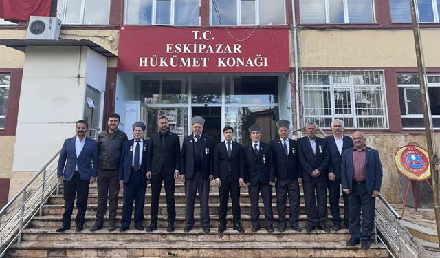 ESKİPAZAR'DA 18 MART COŞKUYLA KUTLANDI