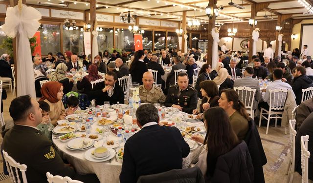 ŞEHİT AİLELERİ VE GAZİLER İÇİN İFTAR PROGRAMI DÜZENLENDİ