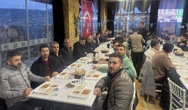 BAŞKAN CİVA, ESKİPAZAR ÜLKÜ OCAKLARI’NIN İFTAR PROGRAMINA KATILDI
