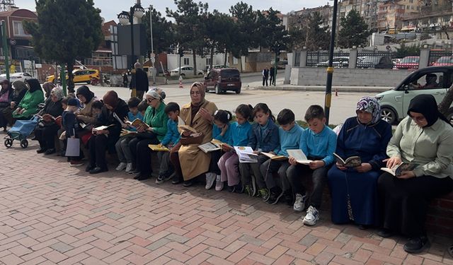 TOSYA'DA ÖĞRENCİLER KİTAP OKUYARAK FARKINDALIK OLUŞTURDU