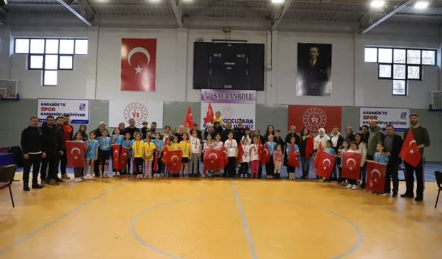 MİNİ MİNİ HENTBOL ŞENLİĞİ TAMAMLANDI