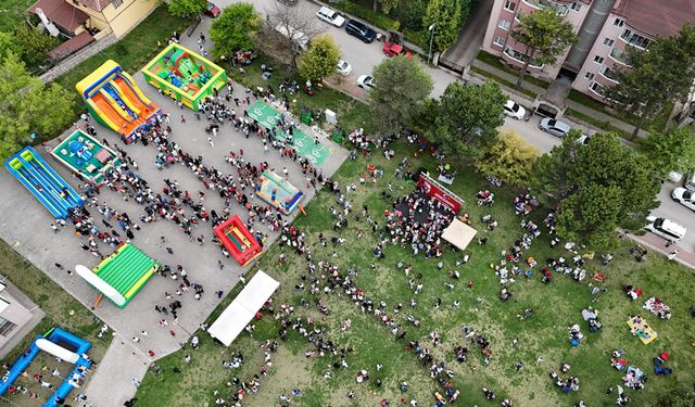 SAFRANBOLU'DA ÇOCUKLARA MASAL TADINDA 23 NİSAN