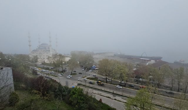 ZONGULDAK'A SABAH SAATLERİNDE SİS HAKİM OLDU