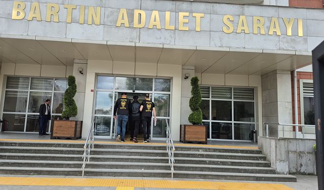 BARTIN'DA ARANAN ŞAHIS BAZANIN ALTINDA YAKALANDI