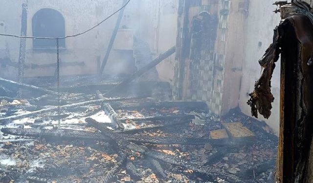 YENİCE'DE CAMİ YANGINI SÖNDÜRÜLDÜ