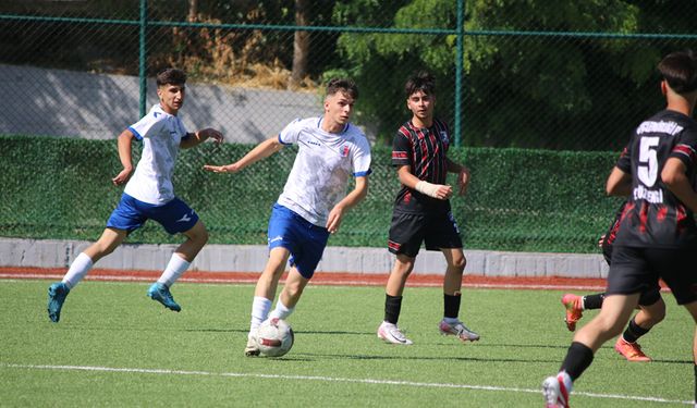 U17 TÜRKİYE FUTBOL ŞAMPİYONASI KARABÜK'TE BAŞLADI