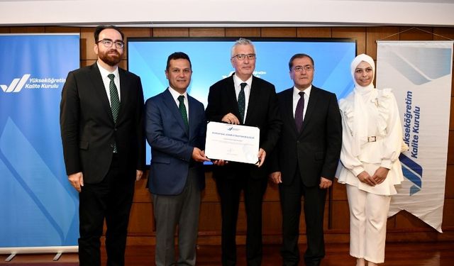 KASTAMONU ÜNİVERSİTESİ KURUMSAL AKREDİTASYON BELGESİNİ ALDI