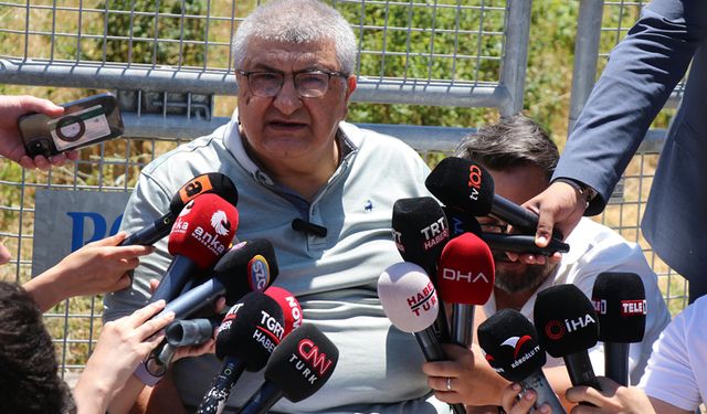 FACİADA YAKINLARINI KAYBEDEN AVUKAT TORUNLARIMIN MEZARINA 3'ER BALON BIRAKIYORUM