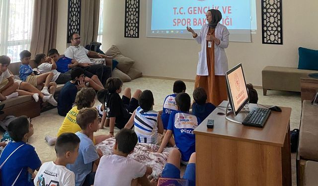 AKÇAKOCA GENÇLİK MERKEZİ'NDE ÇOCUKLARA SAĞLIK EĞİMLERİ DEVAM EDİYOR