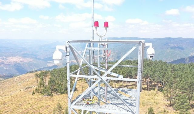 ORMANLAR YANGINLARINDAN KULELERLE VE DRONLARLA KORUNUYOR