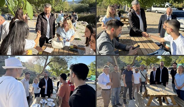 BAŞKAN CIVA ÜNİVERSİTE ÖĞRENCİLERİYLE BULUŞTU