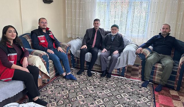 ESKİPAZAR’DA “KUŞAKLAR ARASI SEVGİ BAĞLARI” PROJESİYLE ANLAMLI ZİYARET