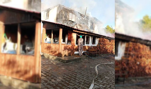 MENGEN'DE İKİ KATLI EV KULLANILMAZ HALE GELDİ