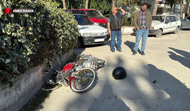 SAFRANBOLU'DA MOTOSİKLET VE OTOMOBİL ÇARPIŞTI
