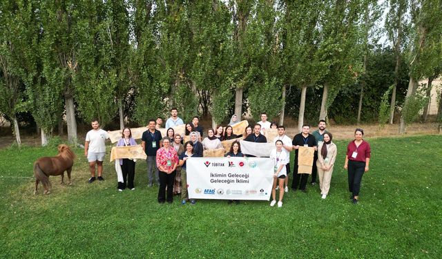 ÖĞRENCİLER İKLİM KRİZİNE KARŞI KASTAMONU'DA BULUŞTU