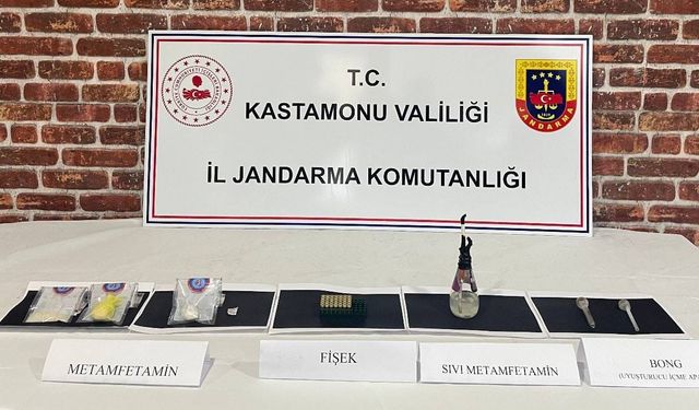 UYUŞTURUCU İLE YAKALANAN 4 SANIĞA 8YIL HAPİS