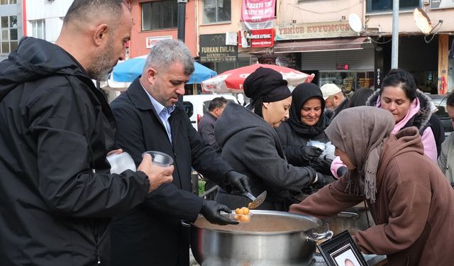 YENİCE BELEDİYESİ'NDEN SERVET KAYAOĞLU ANISINA LOKMA İKRAMI